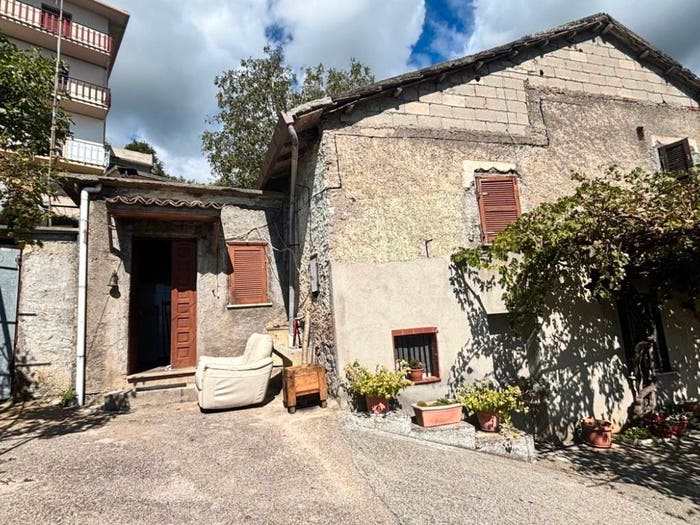 Casa trilocale in vendita in Via Moretto snc, Torre Caietani, Torre Cajetani