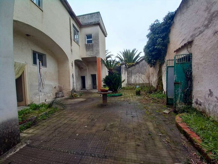 Casa con 6 locali in vendita in Via Roma, Centro, Durazzano
