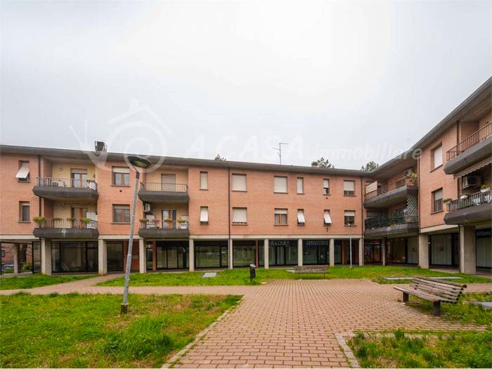 Appartamento quadrilocale in vendita in piazza miodini, Centro, Felino