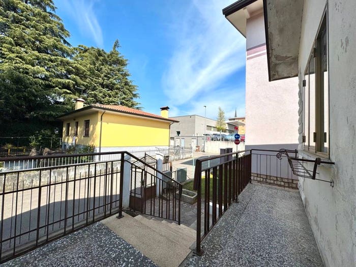 Casa quadrilocale in vendita in Via Giovanni Pascoli, Centro, Breganze