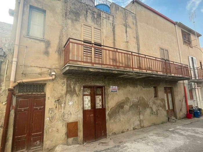 Casa quadrilocale in vendita in Campobello di Licata
