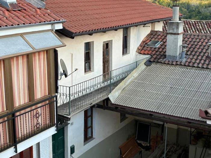 Casa quadrilocale in vendita in Via Ippolita Polledro, Centro, Piovà Massaia