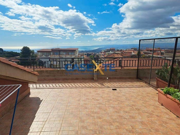 Casa trilocale in vendita in Via Giorgio Arcoleo, Centro, Gravina di Catania