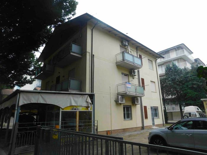 Appartamento quadrilocale in vendita in Via Mezzanotte, Pinarella, Cervia