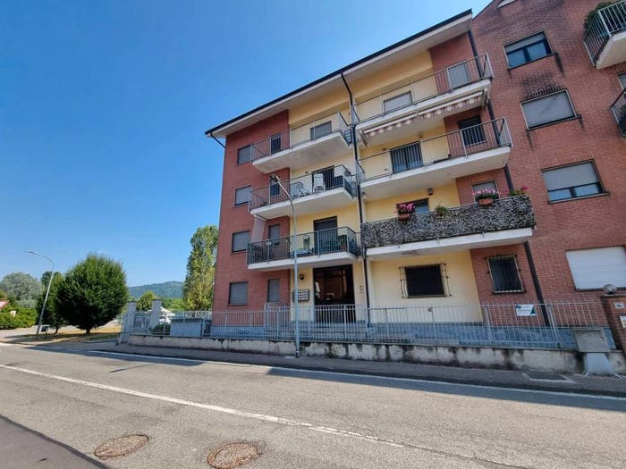 Appartamento trilocale in vendita in Via Alba, Brandizzo