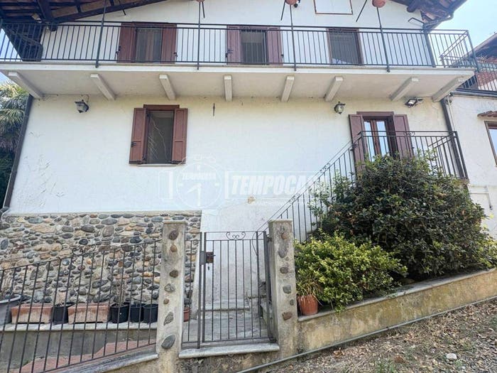 Casa con 5 locali in vendita in Via Dante Alighieri, Centro, Cossato