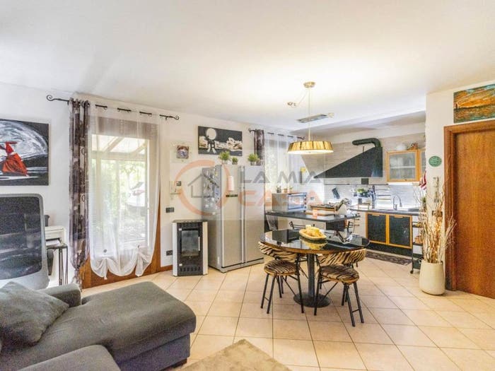 Casa quadrilocale in vendita in Via Nazario Sauro, Centro, Legnaro