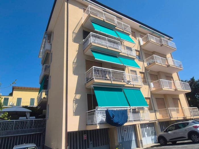 Appartamento bilocale in vendita in Via Diano Castello, Centro, Diano Marina