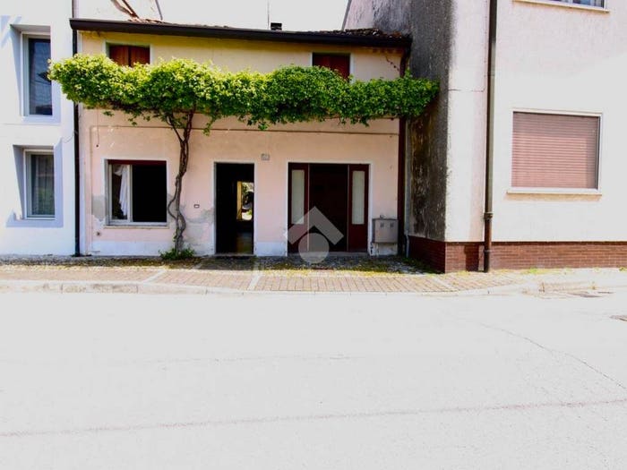 Casa trilocale in vendita in Via Roma, Centro, Trivignano Udinese