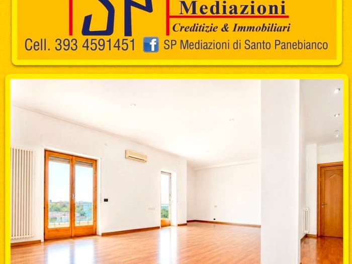 Appartamento con 6 locali in vendita in Corso Lombardia, Centro, Giarre