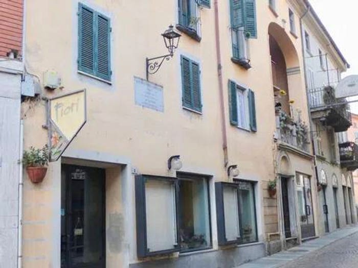 Appartamento con 6 locali in vendita in Via Giovanni Battista Giuliani No Number, Canelli