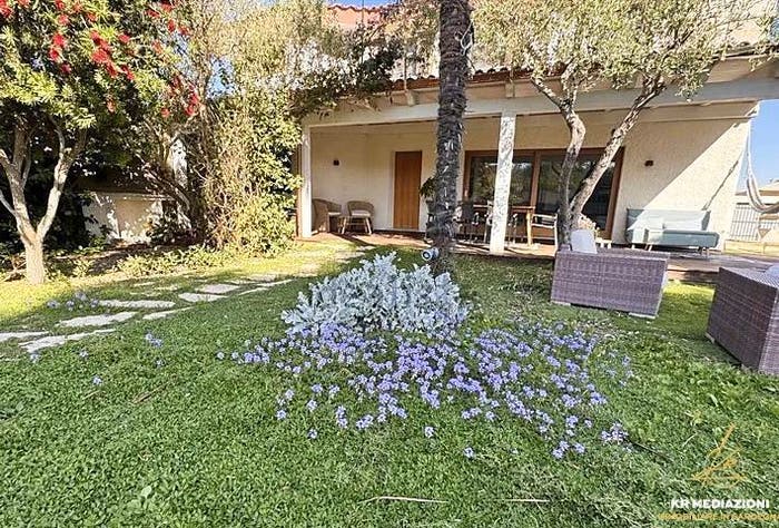 Appartamento trilocale in vendita in Regione Carrabuffas, Pivarada, Alghero