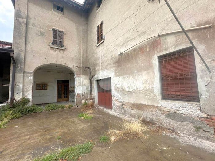 Casa con 6 locali in vendita in Via Rosa, Acquafredda