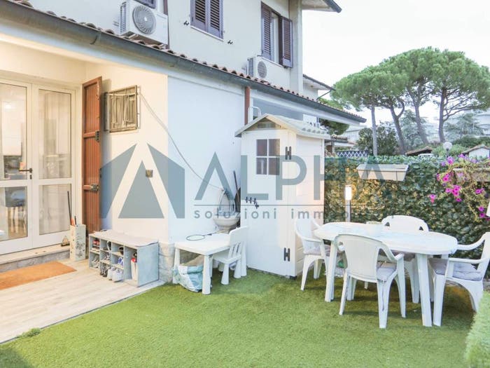 Casa trilocale in vendita in Viale Alessandro Manzoni, Lido Adriano Lido di Dante, Ravenna