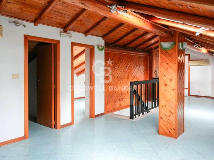 Appartamento quadrilocale in vendita in Via Vittorio Emanuele, Centro, Aci Catena