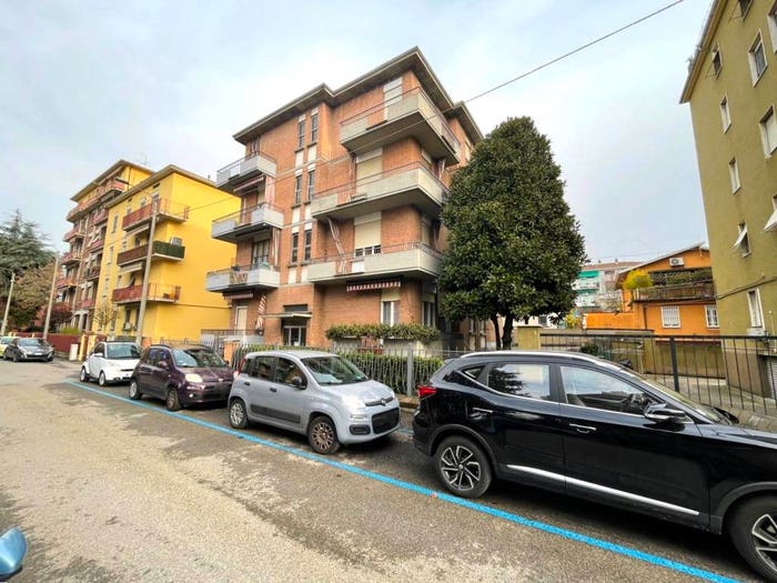 Appartamento quadrilocale in vendita in Via San Bernardo degli Uberti, Pablo Prati Bocchi, Parma