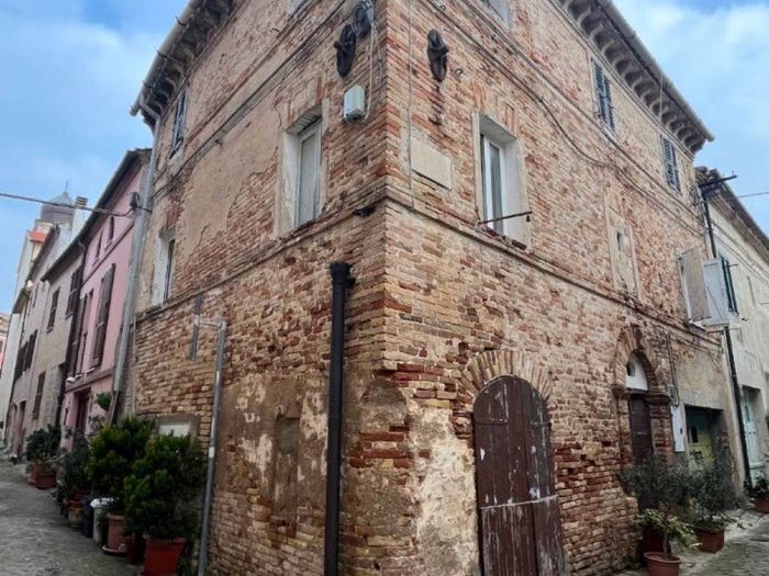 Casa con 5 locali in vendita in FRAZ MONTESICURO, Montesicuro, Ancona