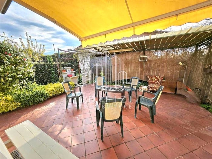 Casa con 6 locali in vendita in Romagnano, Massa