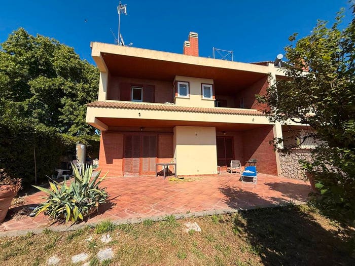Casa con 6 locali in vendita in Via Don Lorenzo Milani, Cisterna Faro San Liborio, Civitavecchia