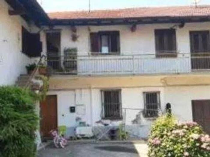 Appartamento trilocale in vendita in Via Federico Confalonieri, Canegrate