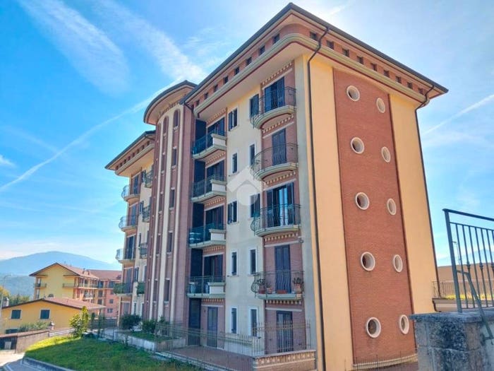 Appartamento quadrilocale in vendita in Cda Archi, A Annarumma A Gasperi F Tedesco, Avellino