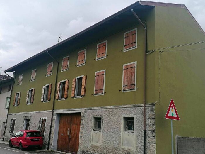 Casa con 6 locali in vendita in Via Emilia, Beivars, Udine