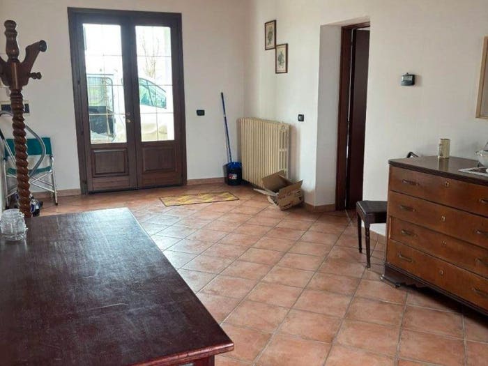Casa con 6 locali in vendita in Via Alessandro Manzoni, Borgocarbonara
