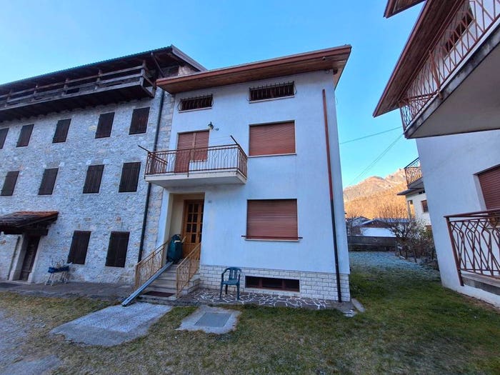 Casa quadrilocale in vendita in Via Roma, Centro, Claut