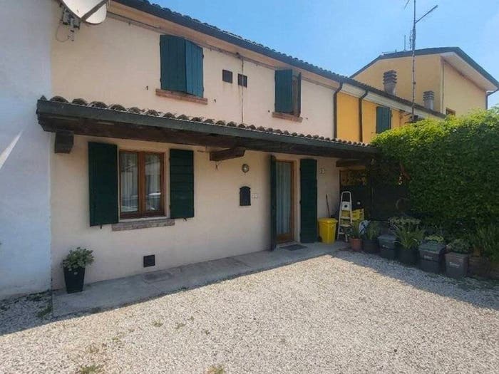 Casa quadrilocale in vendita in Via Penavara, San Martino, Ferrara