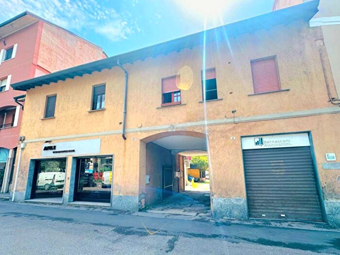 Appartamento bilocale in vendita in Via Sant'Antonio, Centro, Parabiago