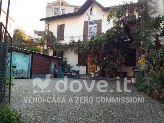 Casa con 6 locali in vendita in Via C Cattaneo, Centro, Cantù