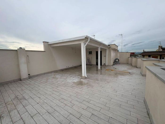 Appartamento trilocale in vendita in Via Vittorio Emanuele III, Centro, Casalnuovo di Napoli