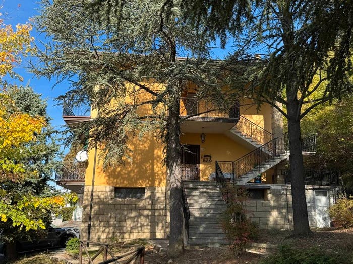 Casa quadrilocale in vendita in Via Castello, Grizzana, Grizzana Morandi