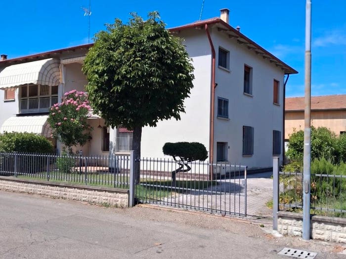 Casa con 6 locali in vendita in Centro, Baricella