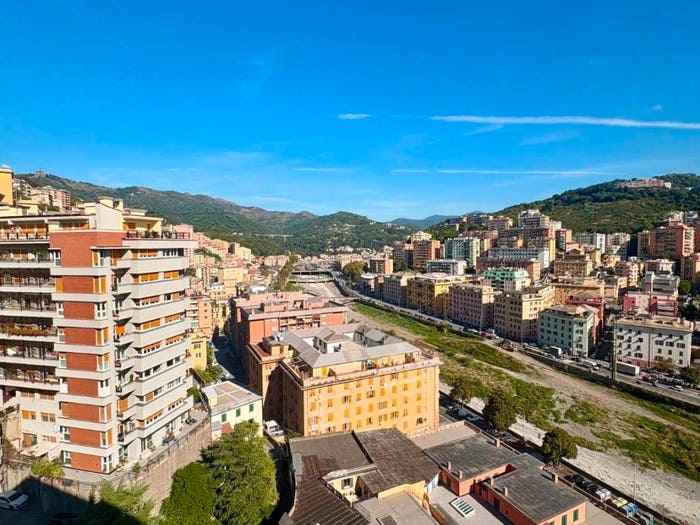 Appartamento quadrilocale in affitto in Via Leonardo Montaldo, Staglieno, Genova