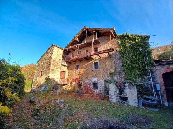 Casa con 5 locali in vendita in Centro, Settimo Vittone