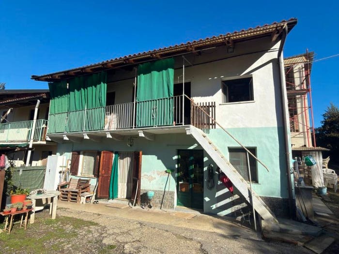 Appartamento quadrilocale in vendita in Frazione Valunga, Santo Stefano Roero