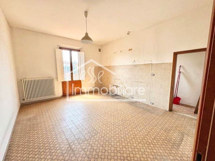 Appartamento con 5 locali in vendita in Piazza della Vittoria, Centro Storico, Empoli
