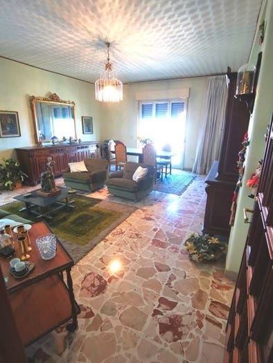 Appartamento con 6 locali in vendita in Corso Indipendenza, Palermo Indipendenza, Catania