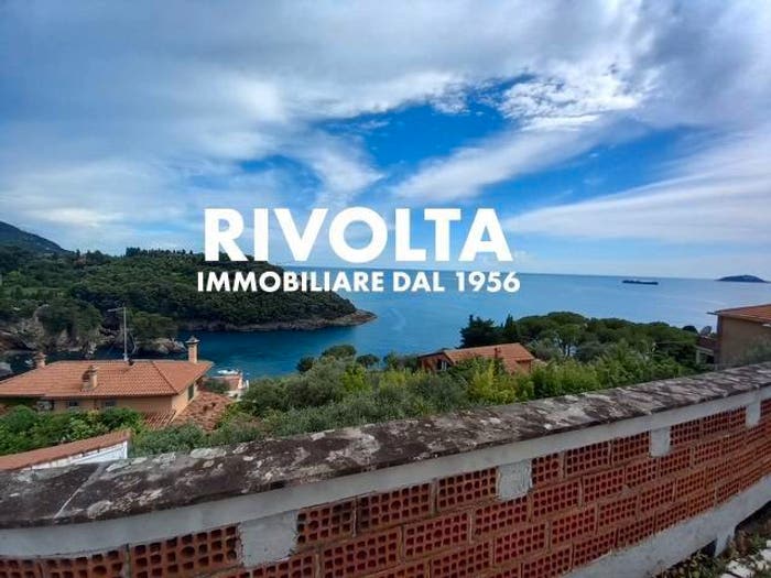 Casa quadrilocale in vendita in Lerici Paese, Lerici