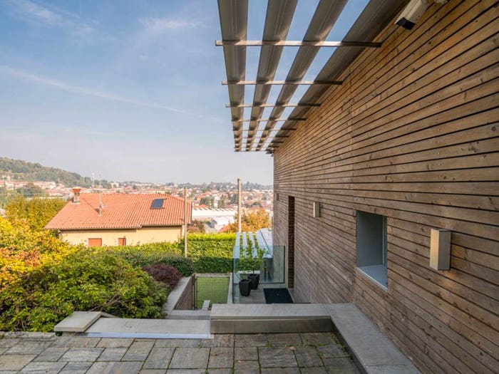 Casa con 6 locali in vendita in Via Michelangelo Buonarroti, Albese con Cassano