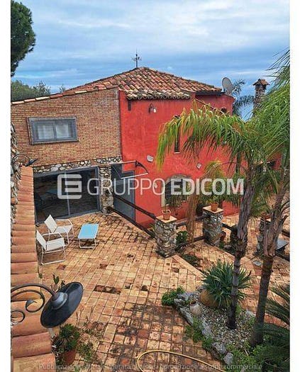 Appartamento con 5 locali in vendita in Contrada Grotte, Furci Siculo