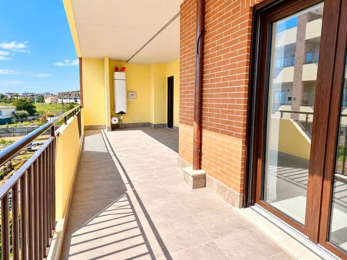 Appartamento trilocale in vendita in Via Caltanissetta, Semicentro, Aprilia