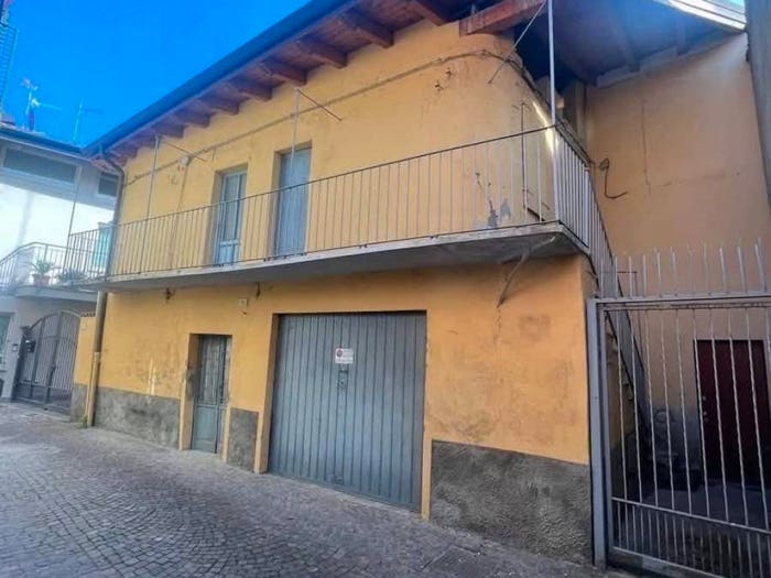 Appartamento trilocale in vendita in Via Filarmonici, Centro, Romano di Lombardia