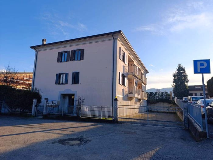 Appartamento trilocale in vendita in Via Compiano, Centro, Varano de' Melegari