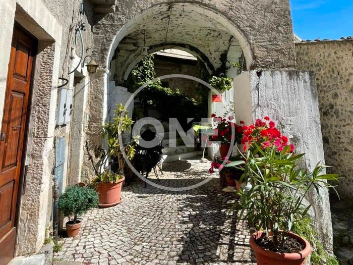 Appartamento trilocale in vendita in Via Castello, Centro, Pretoro