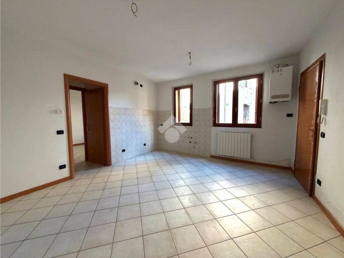 Appartamento bilocale in vendita in Via A Donadoni, Azzano San Paolo