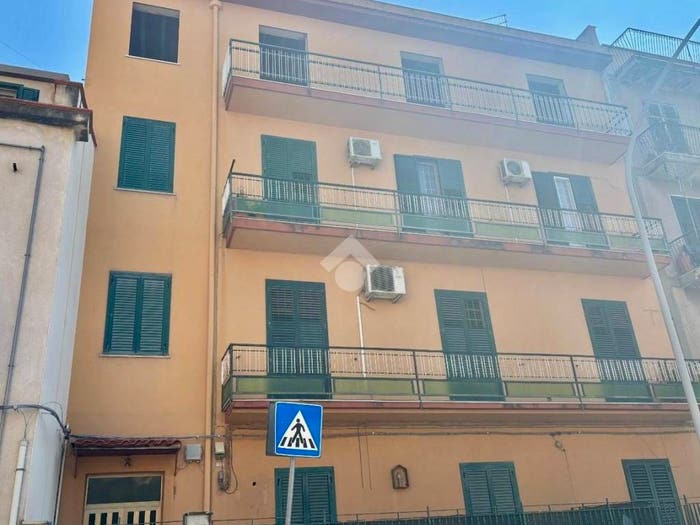 Appartamento con 6 locali in vendita in Via Conte Federico, Brancaccio, Palermo