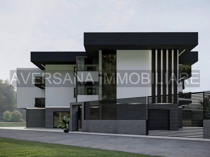 Appartamento quadrilocale in vendita in Via Raffaele Calderisi, Villa di Briano