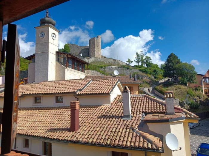Casa con 6 locali in vendita in Via Sant'Antonio, Alfedena